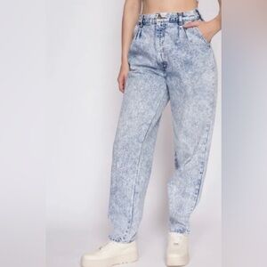 Redial 80s highwaisted peg leg jean stonewashed